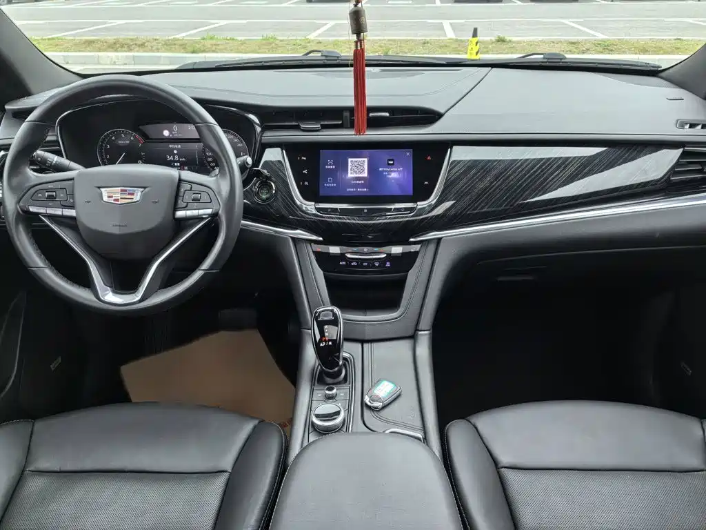 Cadillac XT6 2020 — фото 14