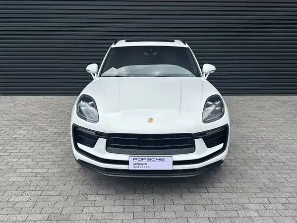 Porsche Macan 2024