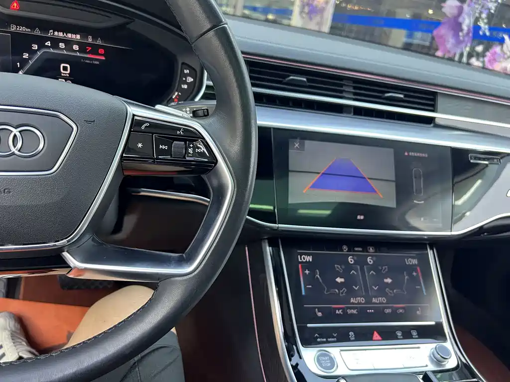 Audi A8 2023 — фото 24