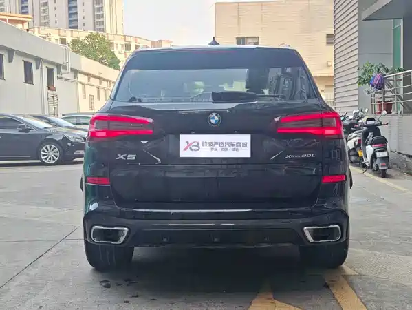 BMW X5 2023
