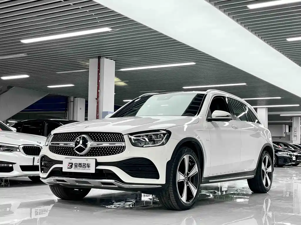 Mercedes-Benz GLC 2023 — фото 1