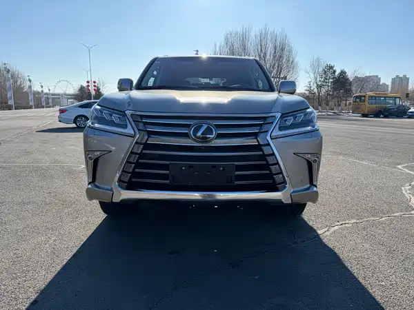 Lexus LX 2016