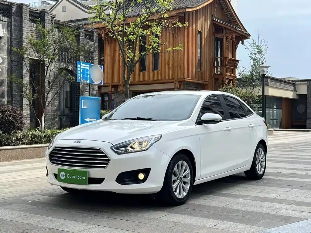 Ford Escort 2017 — фото 1
