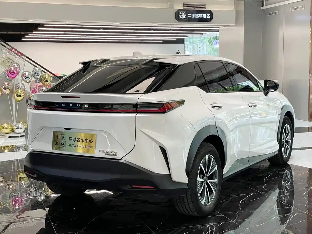 Lexus RZ 2023 — фото 4