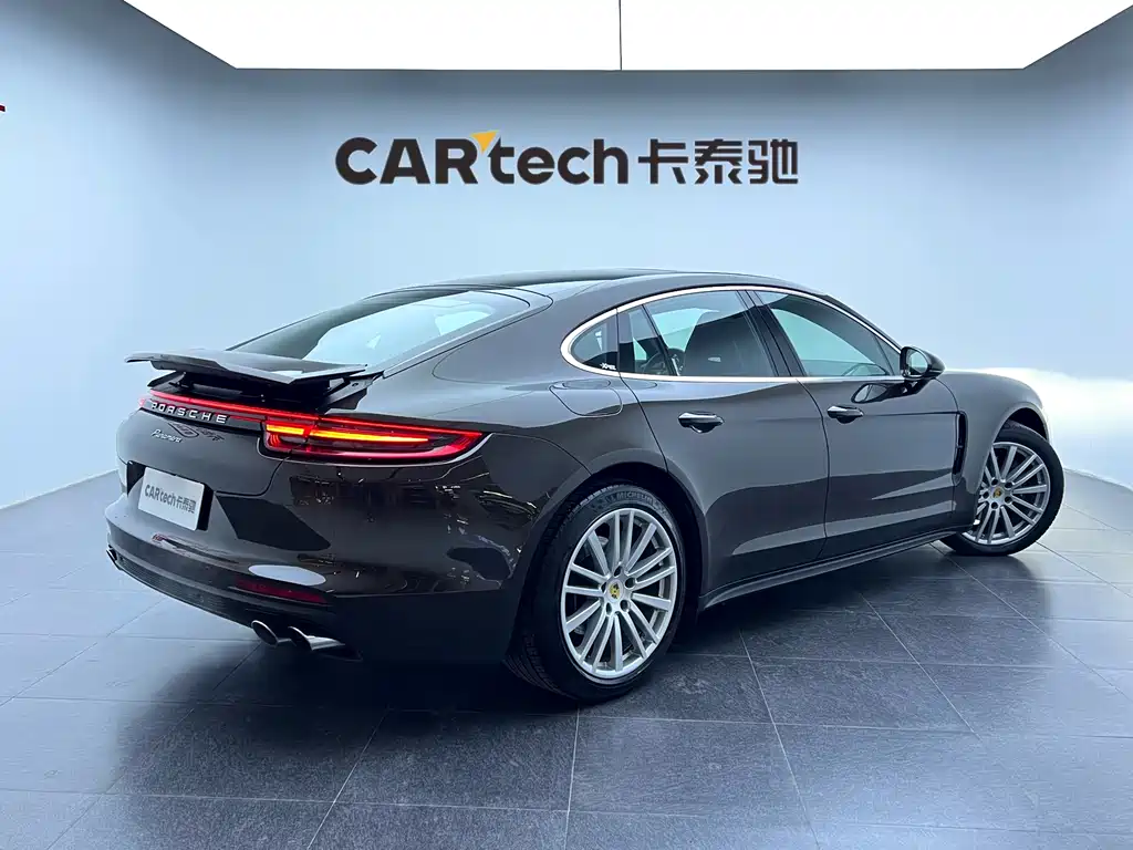 Porsche Panamera 2018 — фото 5