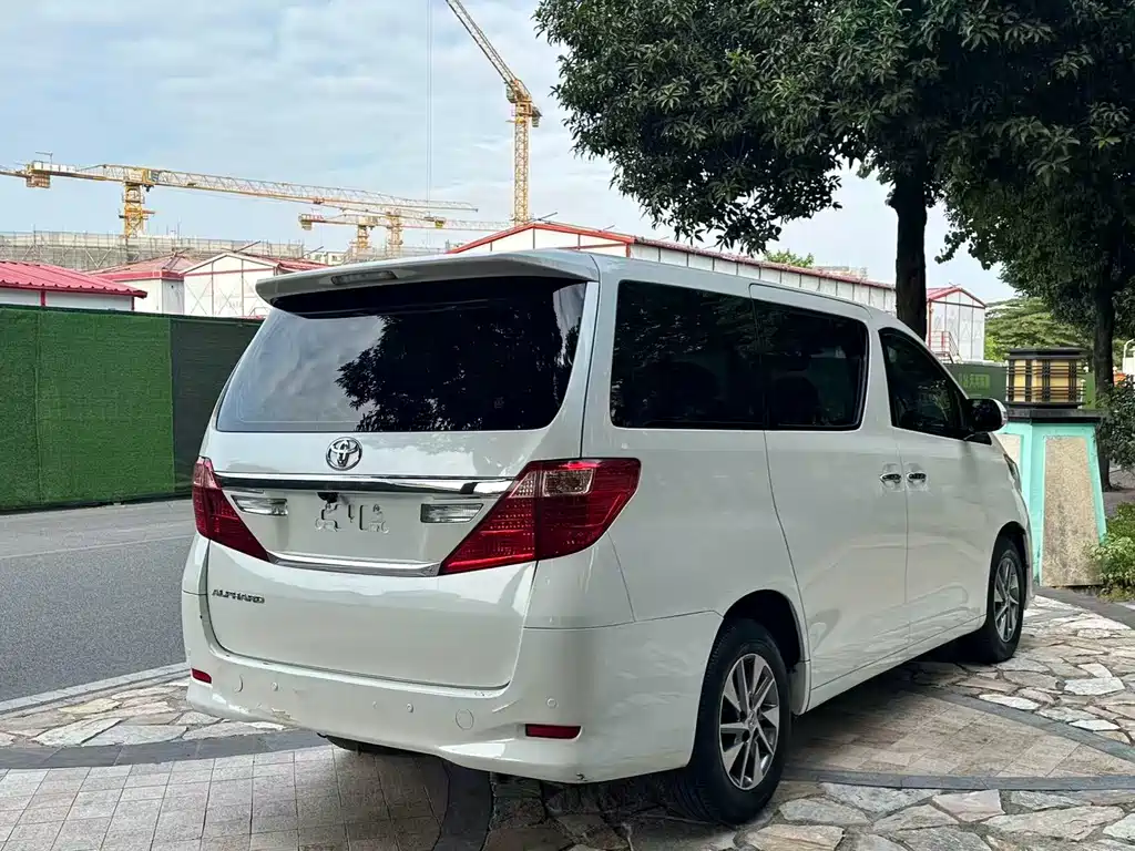 Toyota Alphard 2014 — фото 7