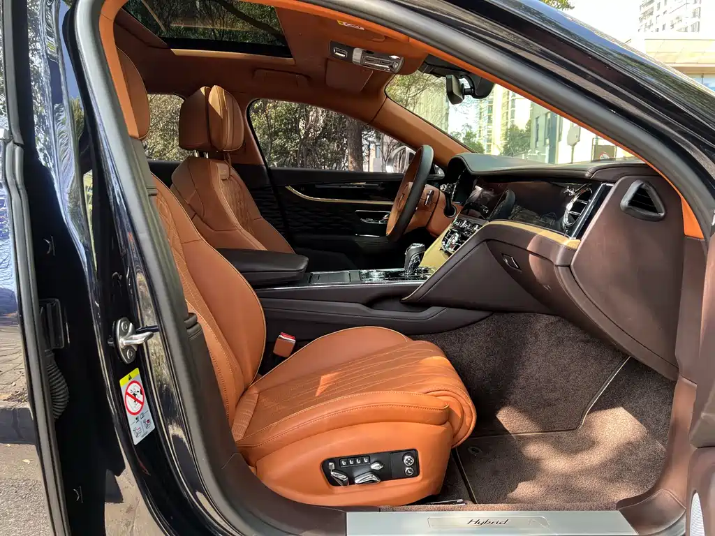 Bentley Flying Spur PHEV 2022 — фото 10