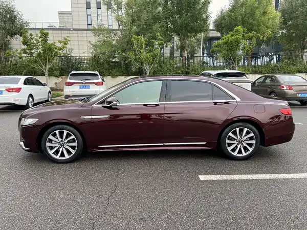 Lincoln Continental 2017