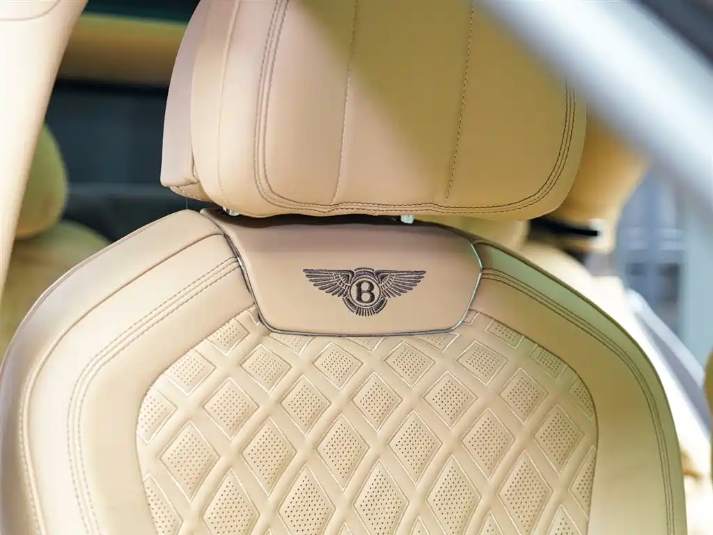 Bentley Flying Spur 2022 — фото 16