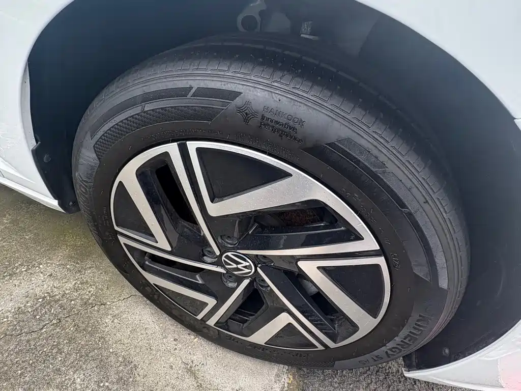 Volkswagen Sagitar 2024