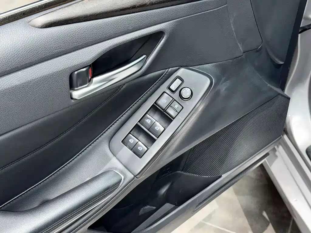Toyota Avalon 2021 — фото 23
