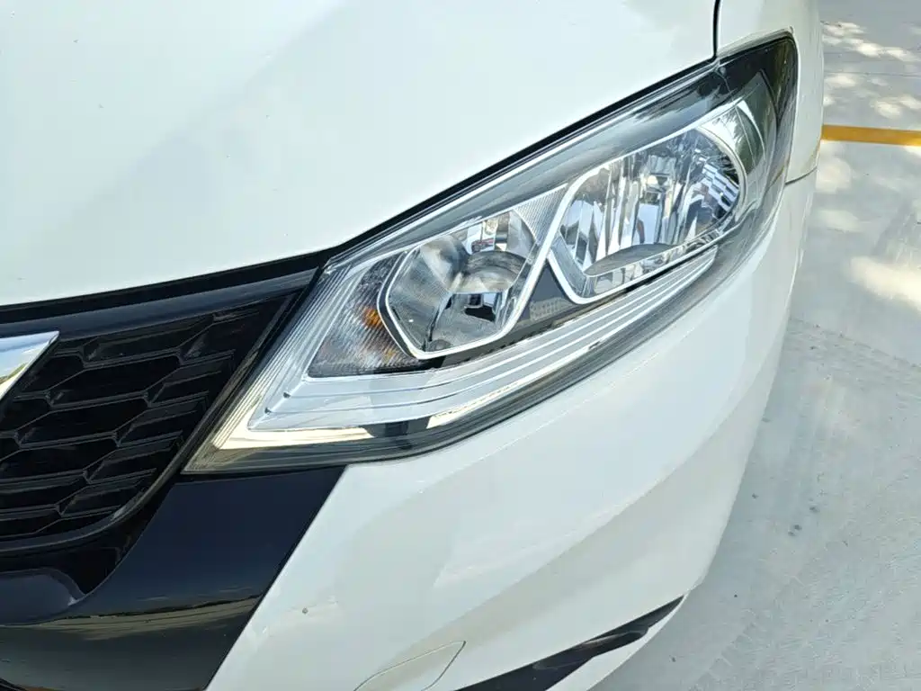 Nissan Tiida 2019 — фото 24