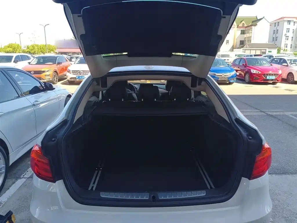BMW 3 Series GT 2015 — фото 19