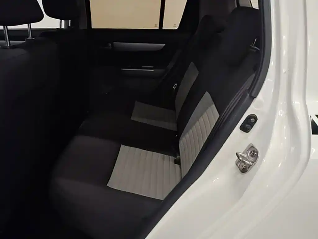 Suzuki Swift 2016 — фото 17