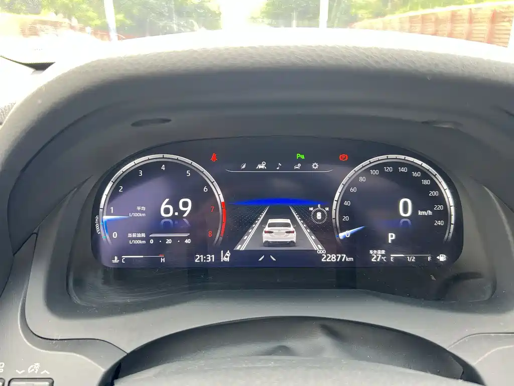 Toyota Camry 2023 — фото 16