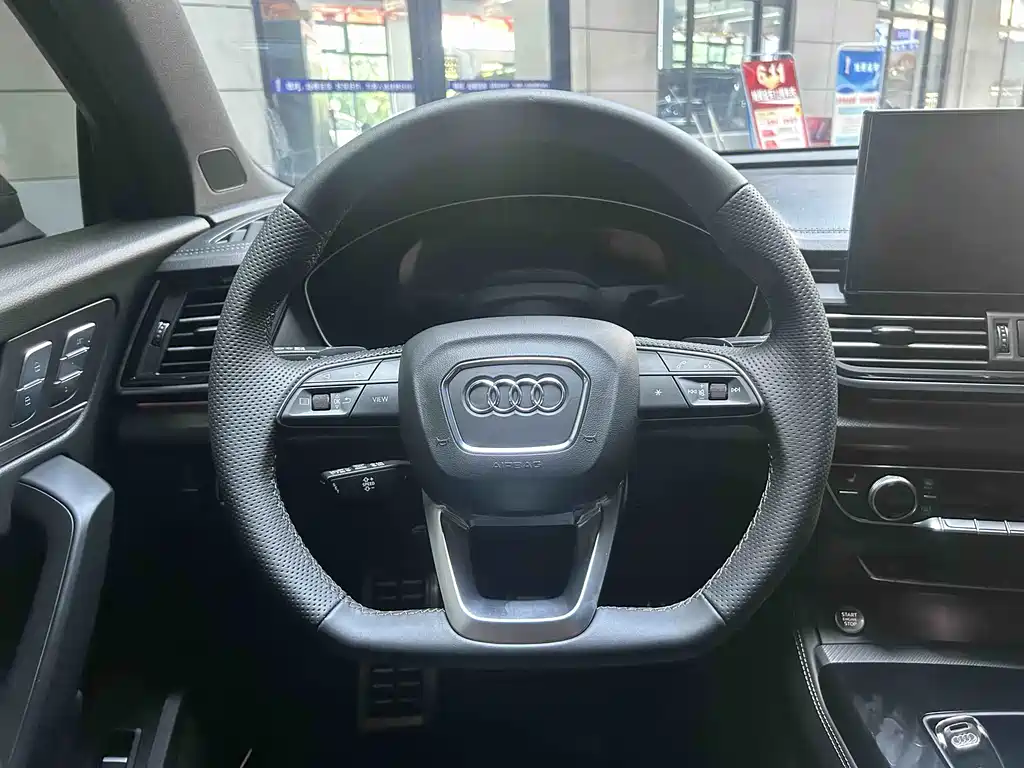 Audi Q5L Sportback 2024 — фото 16