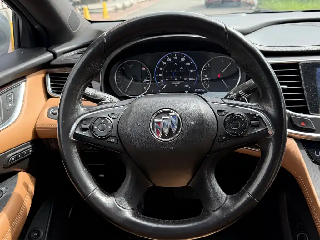 Buick LaCrosse 2020 — фото 10