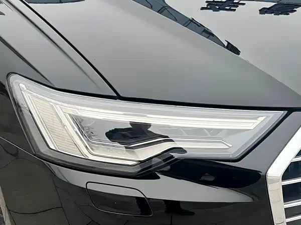 Audi A6L 2021