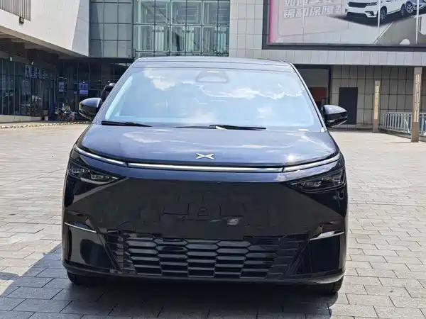 XPeng X9 2024