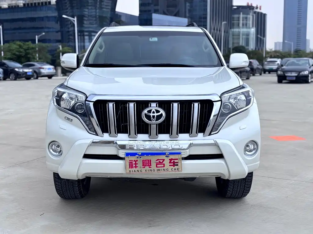 Toyota Prado 2018 — фото 2