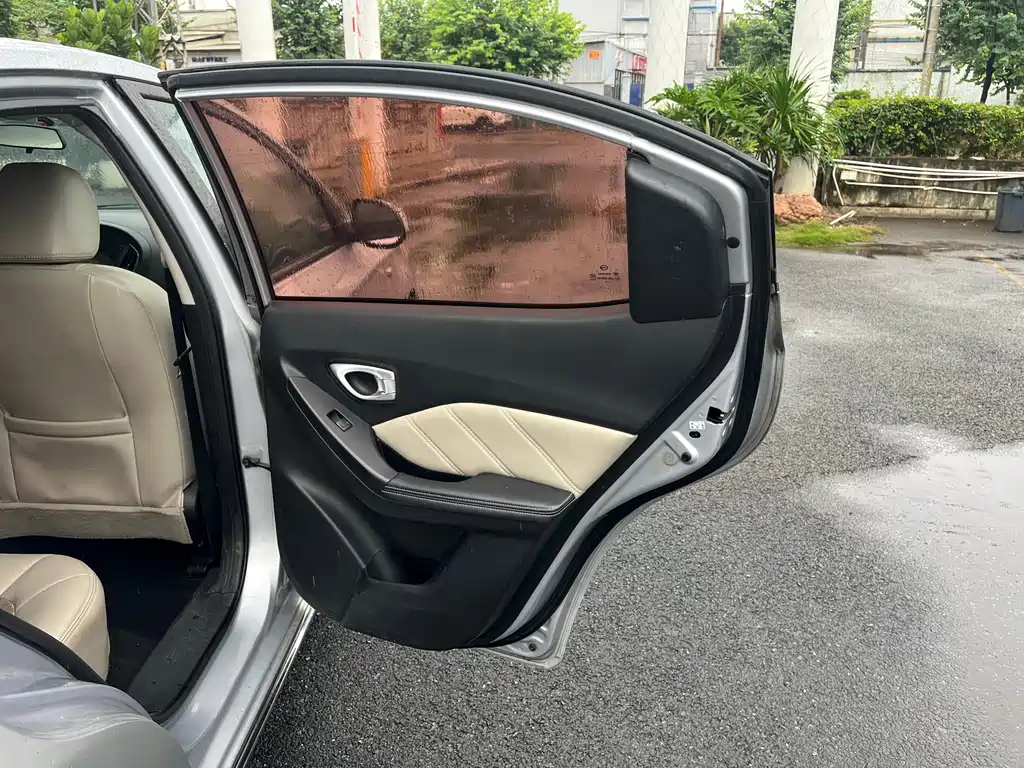 GAC Motor Trumpchi GA3S 2015 — фото 18