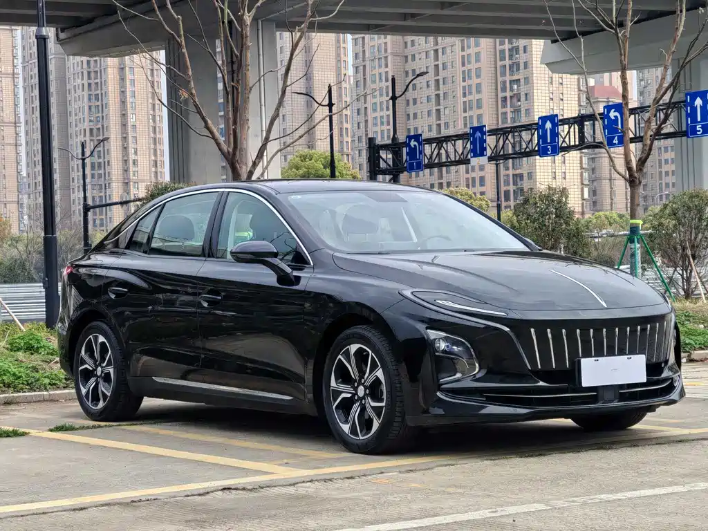 Hongqi E-QM5 2024 — фото 3