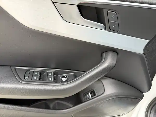 Audi A4L 2020