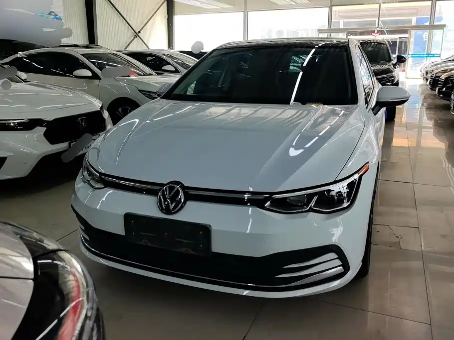 Volkswagen Golf 2021