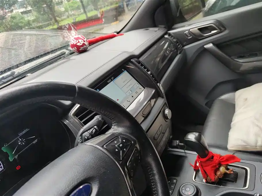 Ford Everest 2018 — фото 13