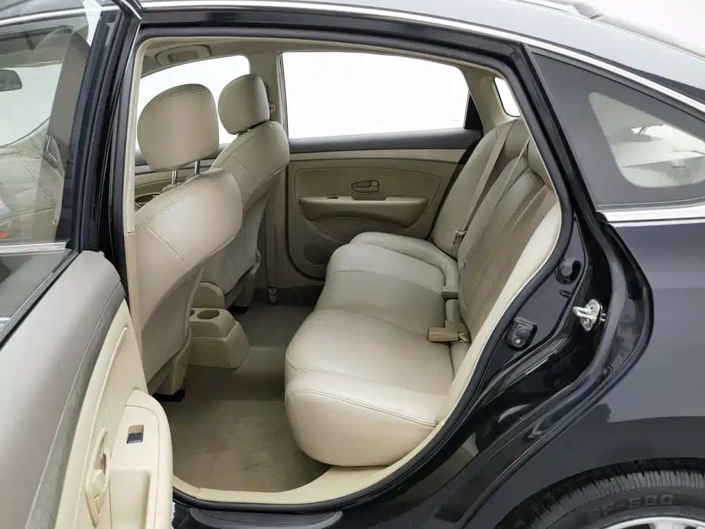 Nissan Sylphy 2018 — фото 15
