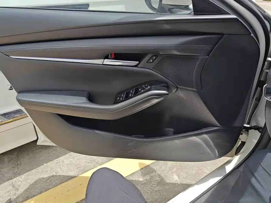 Mazda 3 Axela 2020