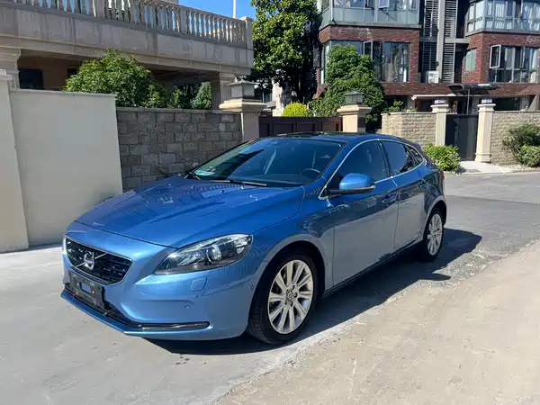 Volvo V40 2016