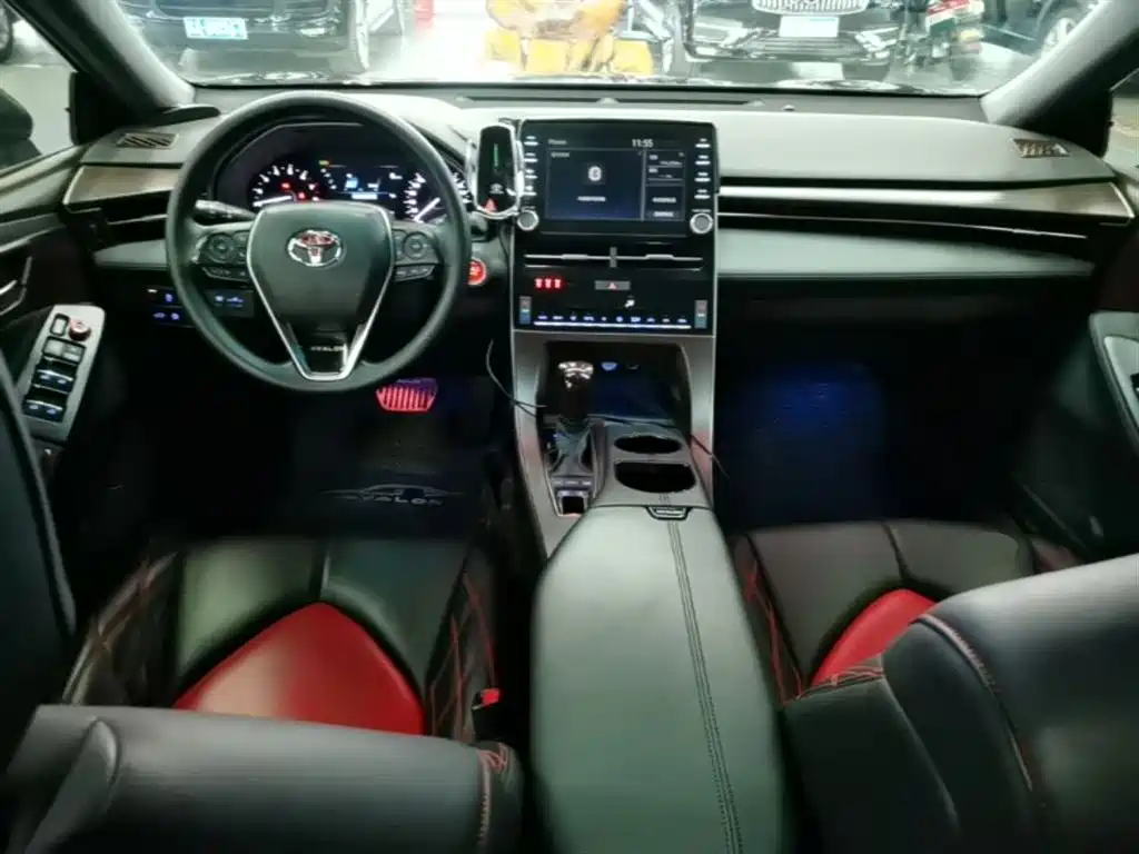 Toyota Avalon 2020 — фото 10