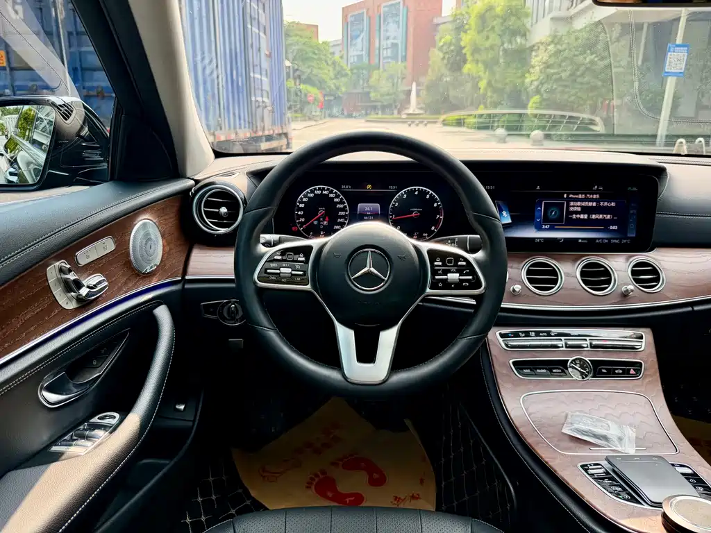 Mercedes-Benz E-Class 2020 — фото 10