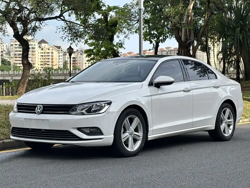 Volkswagen Lamando 2017 — фото 1