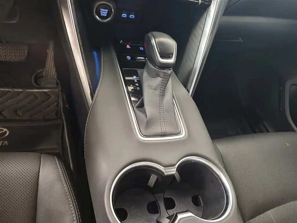 Toyota Harrier 2022 — фото 13