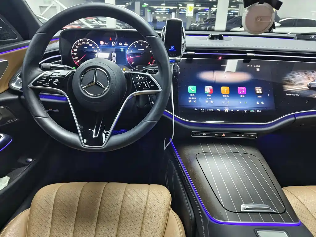 Mercedes-Benz E-Class 2024 — фото 12