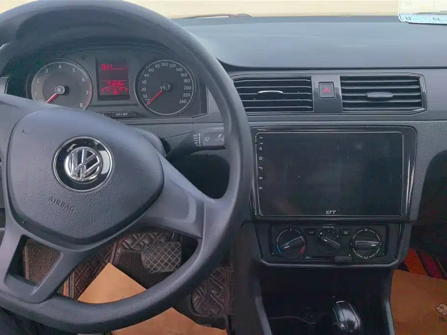 Volkswagen Santana 2018 — фото 12