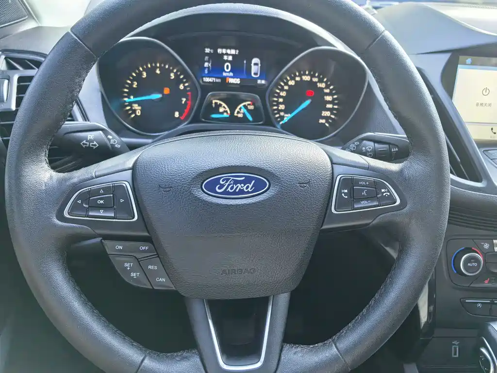 Ford Kuga 2018 — фото 11