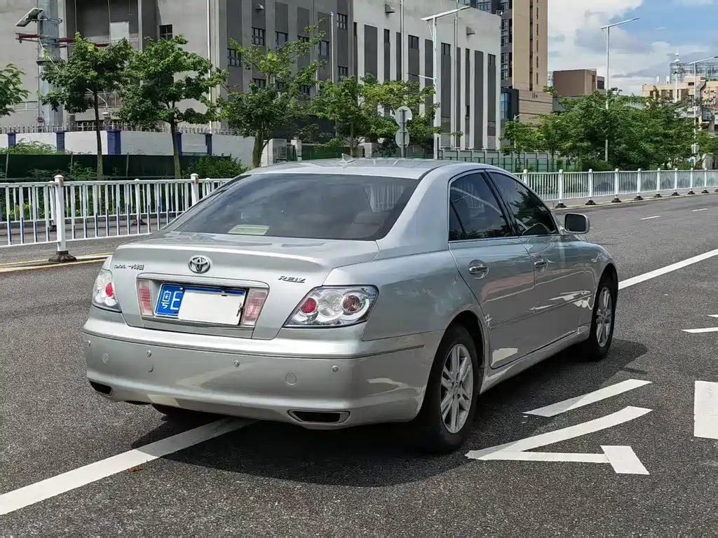 Toyota Reiz 2006