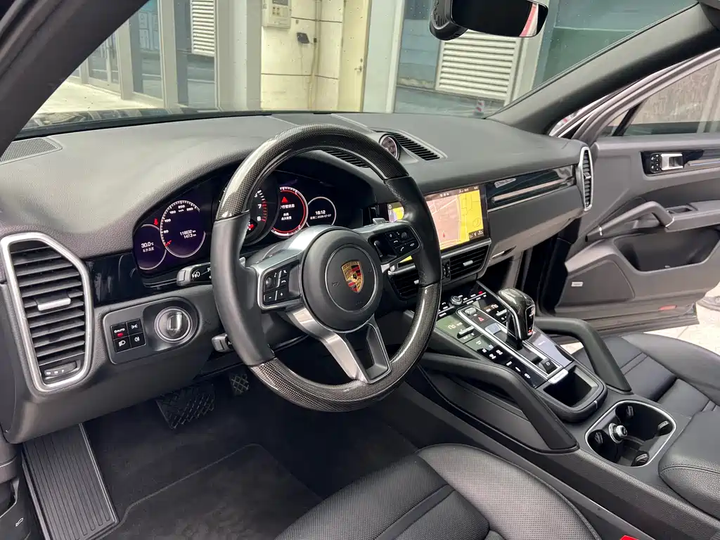 Porsche Cayenne 2021 — фото 19