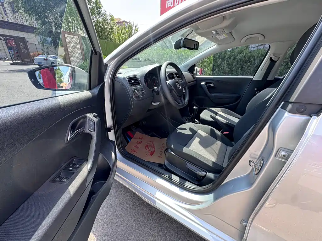 Volkswagen Polo 2014