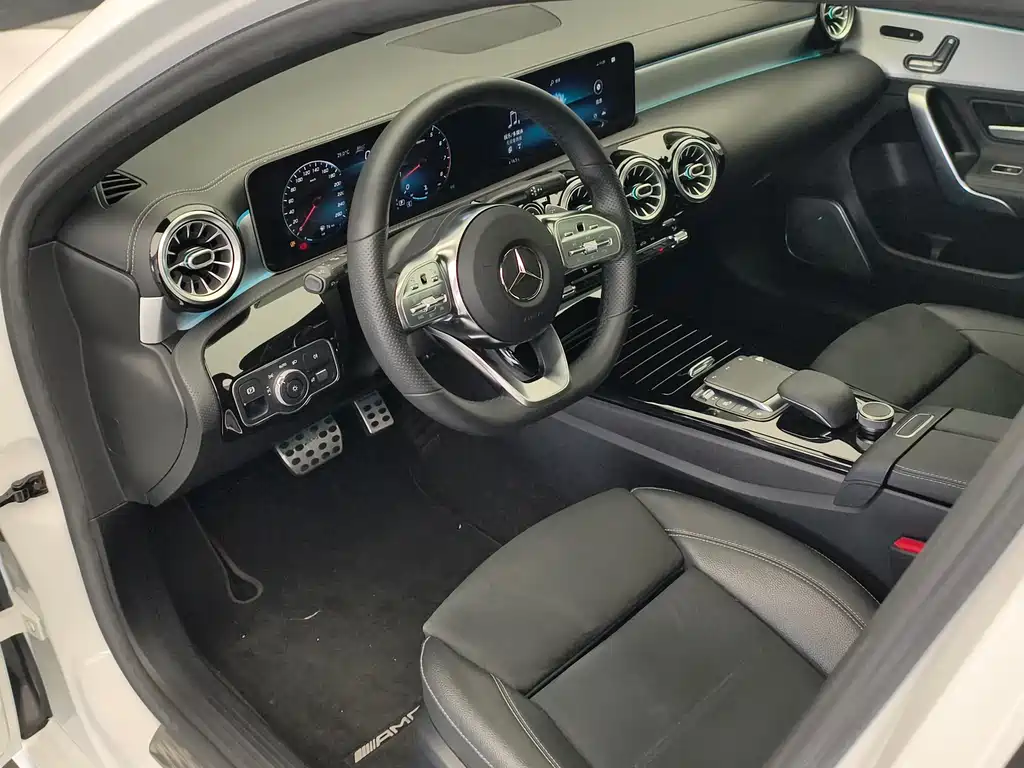 Mercedes-Benz A-Class 2020 — фото 10