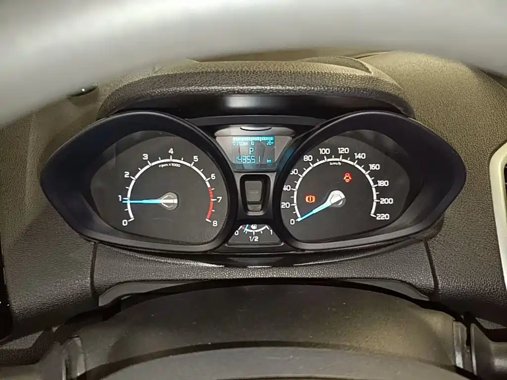 Ford Ecosport 2015 — фото 12