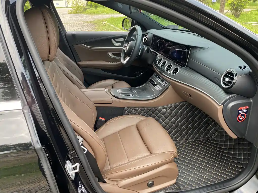Mercedes-Benz E-Class 2022