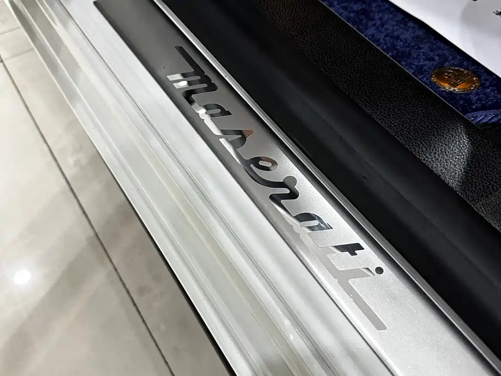 Maserati Quattroporte 2015 — фото 25