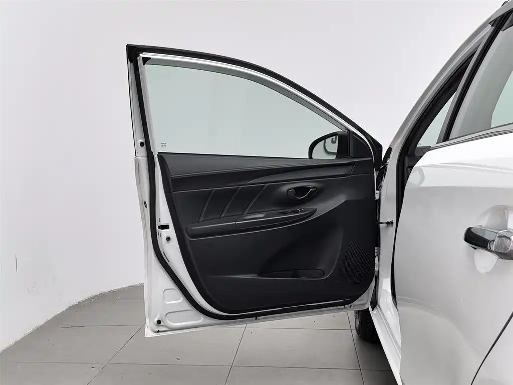 Toyota Vios 2017 — фото 8