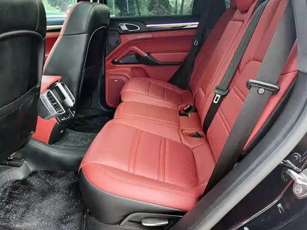 Porsche Cayenne 2011