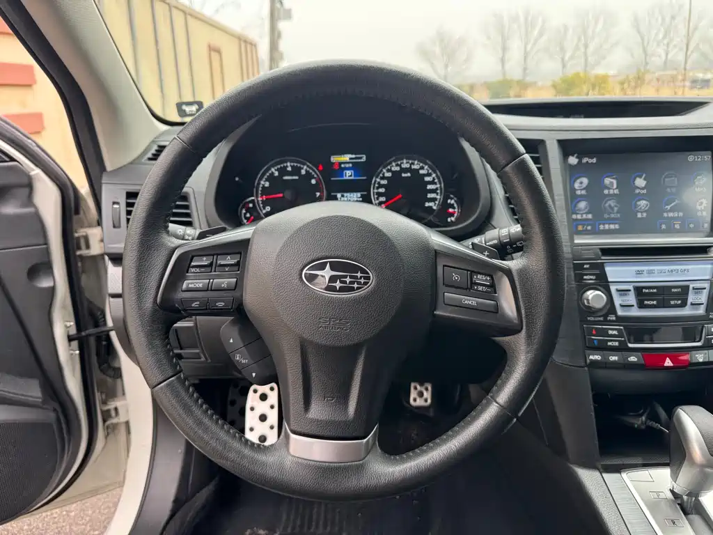 Subaru Outback 2013 — фото 10