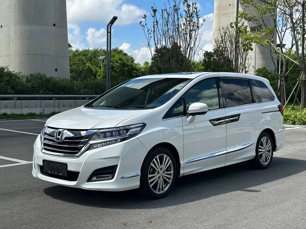 Honda Elysion 2016